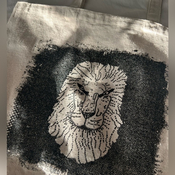 Lion Tote (hand made) - Picture 3 of 3